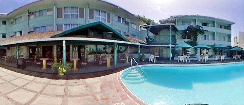 Doctors Cave Beach Hotel Бухта Монтего Экстерьер фото