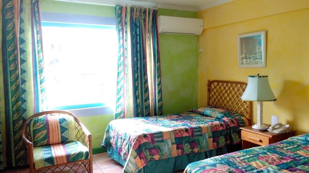 Doctors Cave Beach Hotel Бухта Монтего Экстерьер фото