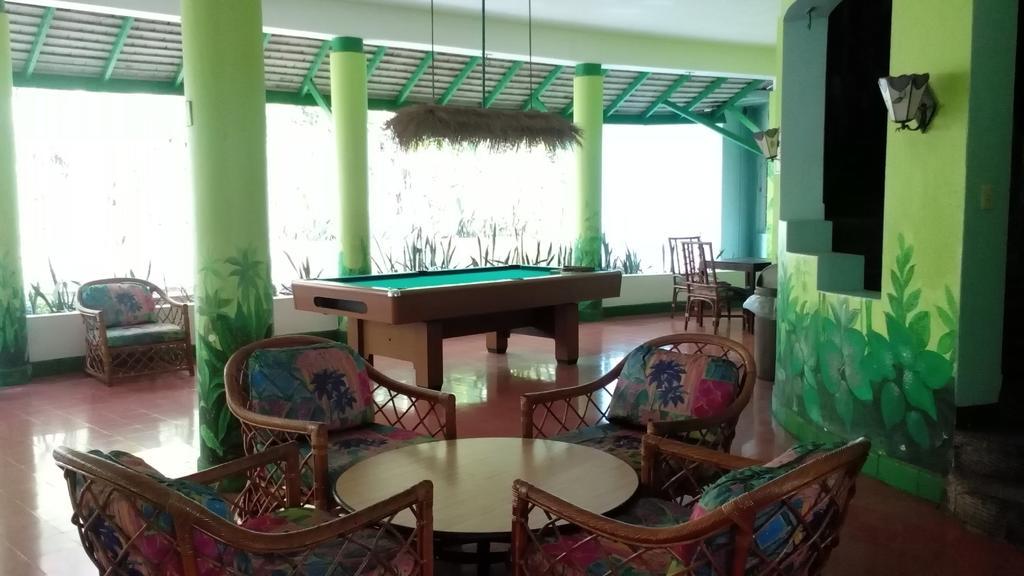 Doctors Cave Beach Hotel Бухта Монтего Экстерьер фото