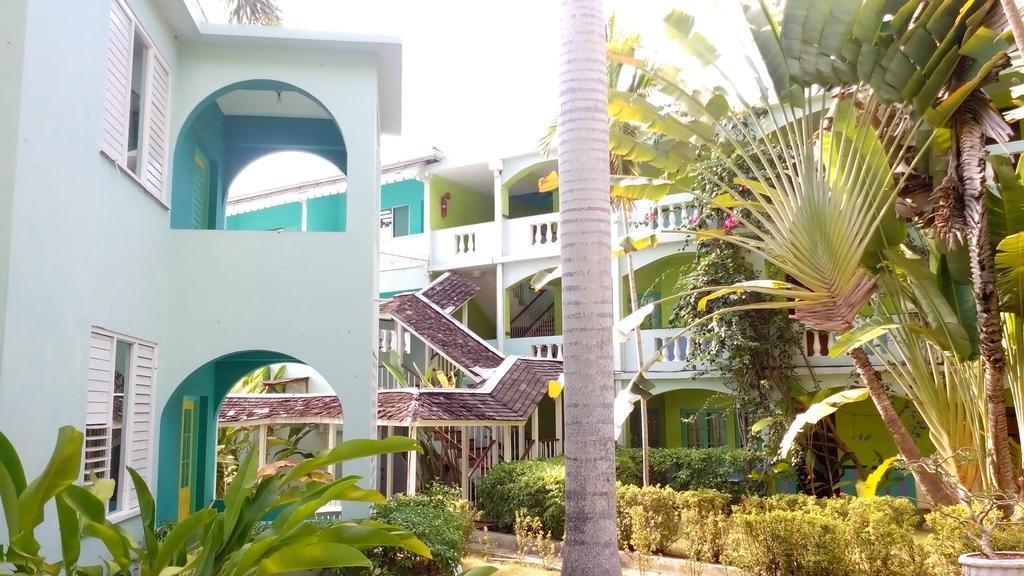 Doctors Cave Beach Hotel Бухта Монтего Экстерьер фото